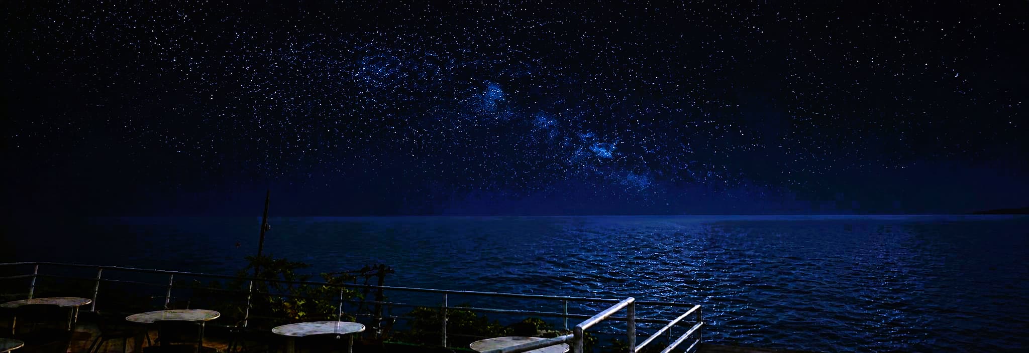 時空テラス リラックスができる幻想的な星空のイメージ画像